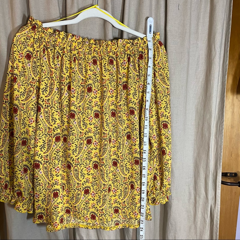Mellóday Off-Shoulder Ruffled Top - Picture 12 of 12